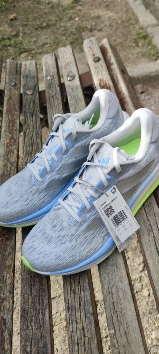 ADIDAS supernova