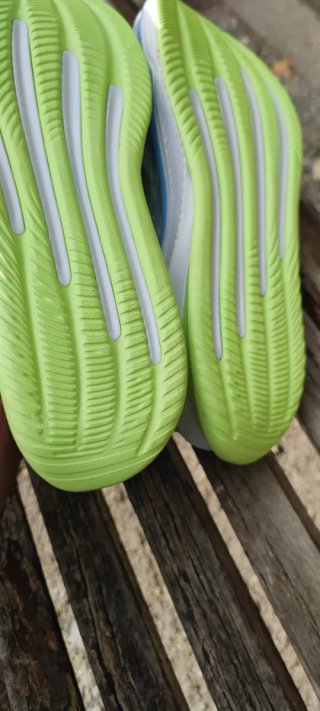ADIDAS supernova