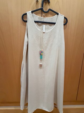 Vestido Talla Única Beige No incluye collar