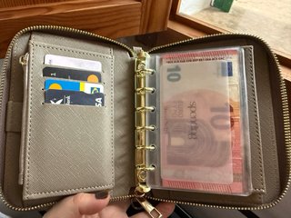 Cartera A7 Anillas Cash Stuffing oro rosa