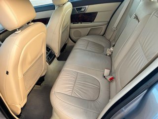 Jaguar XF 2012