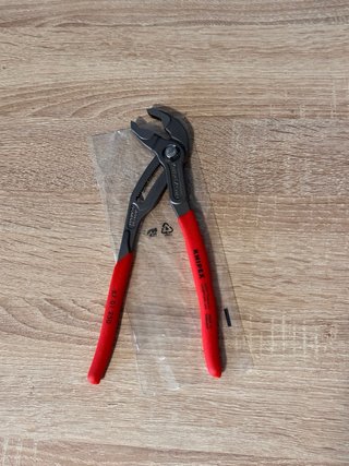 Pinza Knipex Cobra Pico de Loro