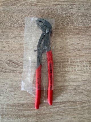 Pinza Knipex Cobra Pico de Loro