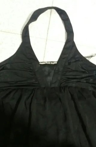 Camiseta tirantes negra con pedrería