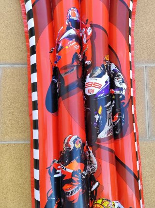 Colchoneta hinchable oficial Moto GP 2009