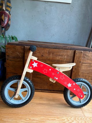 Bicicleta de madera para niños