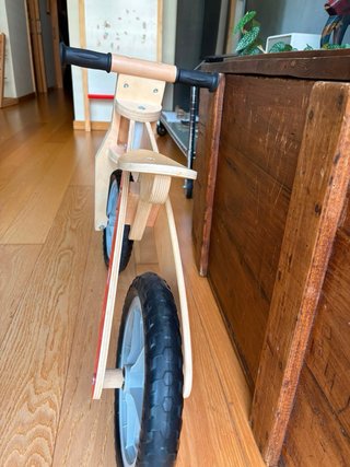 Bicicleta de madera para niños