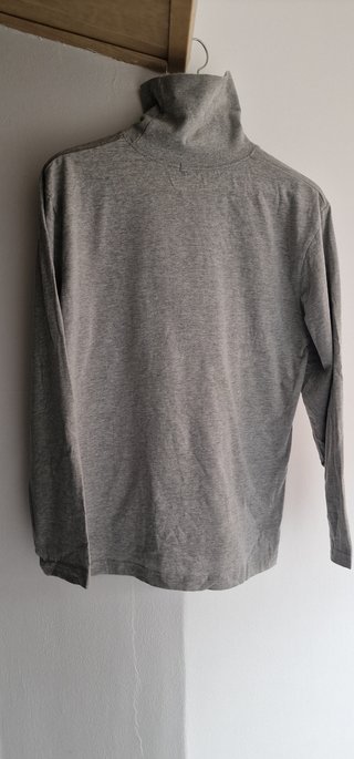 JERSEY CUELLO CISNE NUEVO