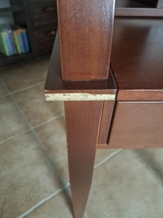 Escritorio secreto vintage de madera