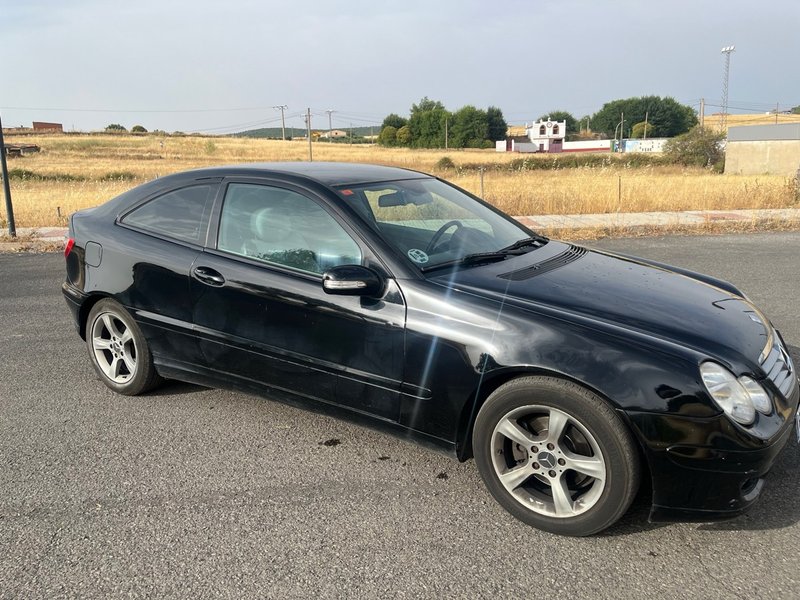 Mercedes-Benz Clase C 2006 - foto 1