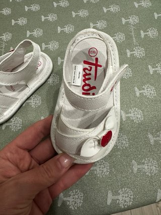 Sandali Trudi bimba bianche con cuore rosso