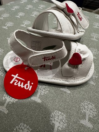 Sandali Trudi bimba bianche con cuore rosso