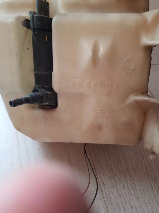 Depósito limpiaparabrisas Nissan Primera 2002