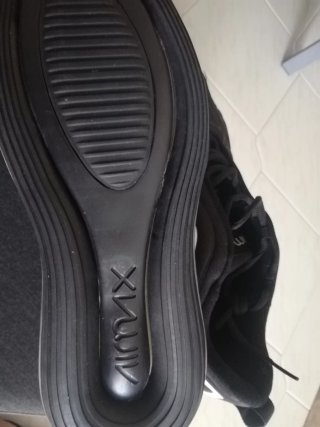 Nike Air Max 720 Scarpe Uomo Nero Bianco