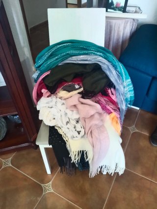 Lote de bufandas y pañuelos