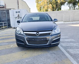 Opel Astra 2012