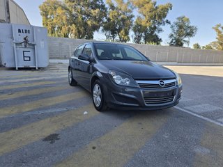 Opel Astra 2012
