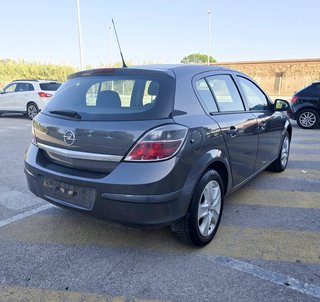 Opel Astra 2012