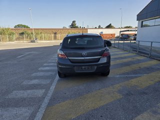 Opel Astra 2012