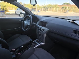 Opel Astra 2012