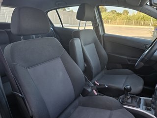 Opel Astra 2012