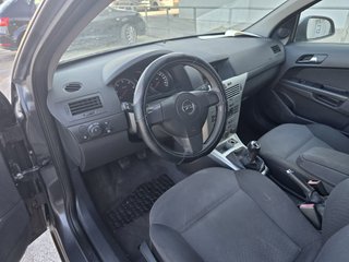 Opel Astra 2012