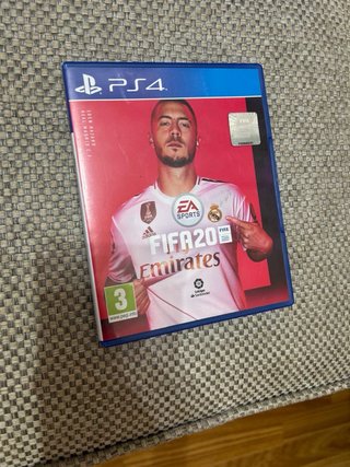 Consola PS4 Pro 1TB + Mando + 4 Juegos