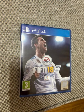 Consola PS4 Pro 1TB + Mando + 4 Juegos