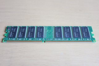 Módulo Kingston KVR400X64C3A/1G 1GB DDR