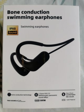 Auriculares deportivos azules con accesorios