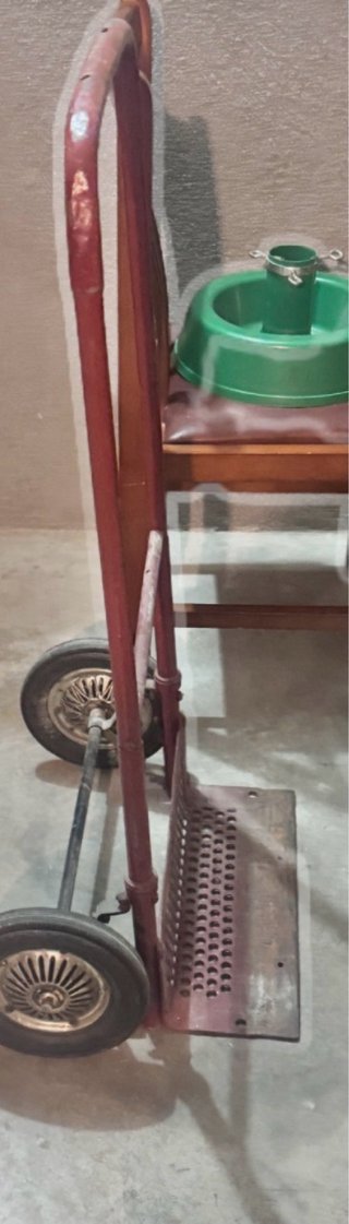 Carreto de carga rojo