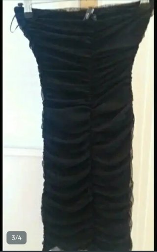 Vestido negro de mujer