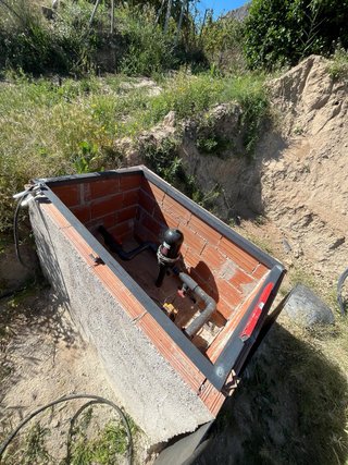 Se hacen trabajos de soldadura