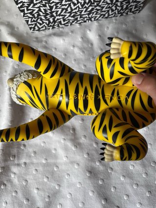 Matt Leines X RVCA Tiger Bolts