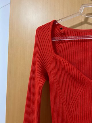 Jersey H&M rojo acanalado