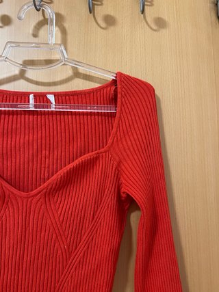 Jersey H&M rojo acanalado