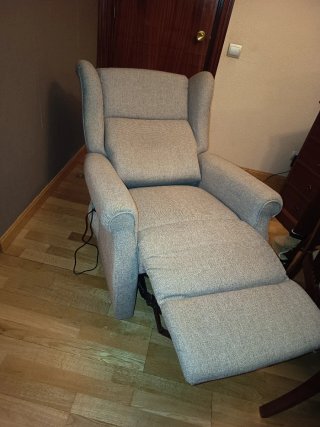 Sillón relax eléctrico orejero tapizado