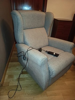 Sillón relax eléctrico orejero tapizado