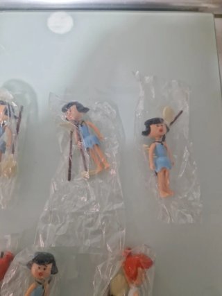 7 FIGURAS LOS PICAPIEDRA