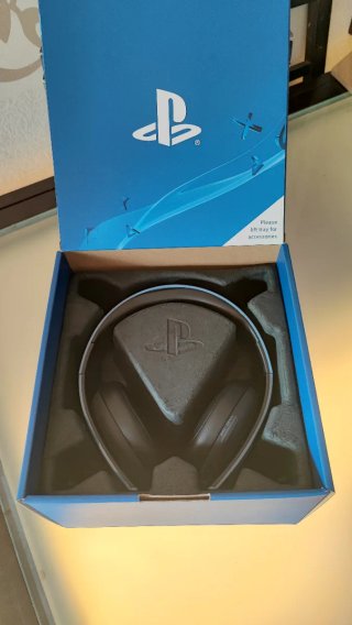 Auriculares edición Uncharted PS4