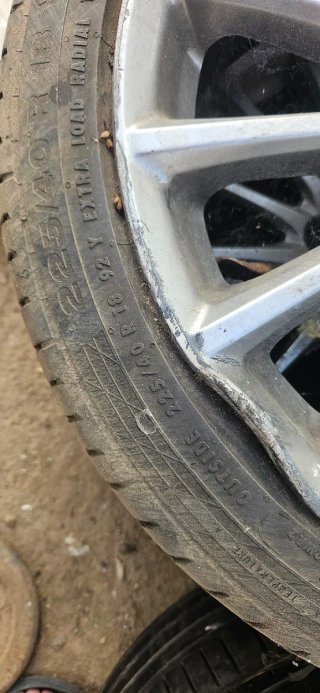 Llantas Lexus IS 220d