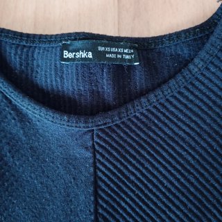 Lote 2 Bodys Bershka Talla XS y de pull and bear M