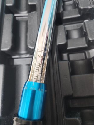 Llave dinamométrica con maletín