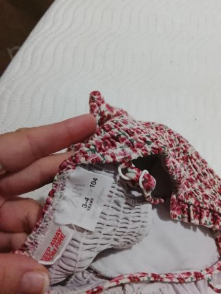Bañador floral con volantes 3 - 4 años