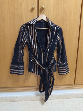 Camisa Zara Negra Rayas Doradas Talla L