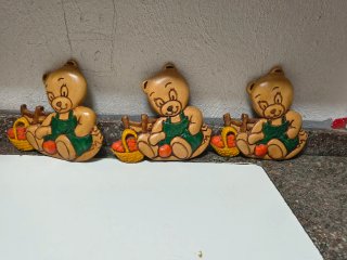 Cuna de madera para bebé con ruedas