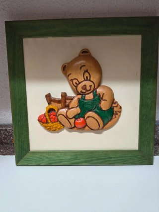 Cuna de madera para bebé con ruedas