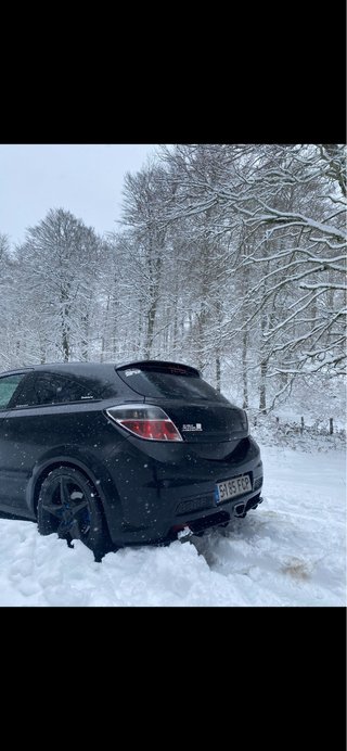 Difusor trasero Opel Astra H OPC