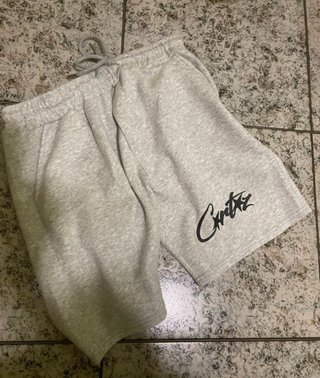 Pantalones corteiz