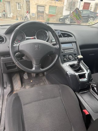 Peugeot 5008 2010